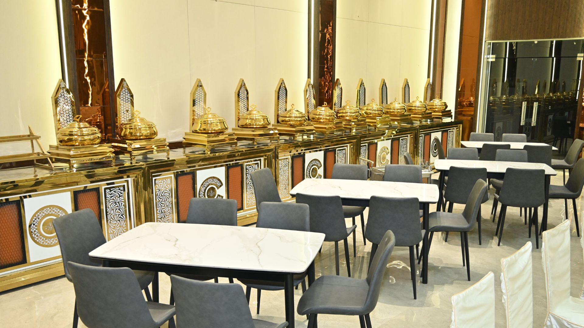 Aura Meeting Room